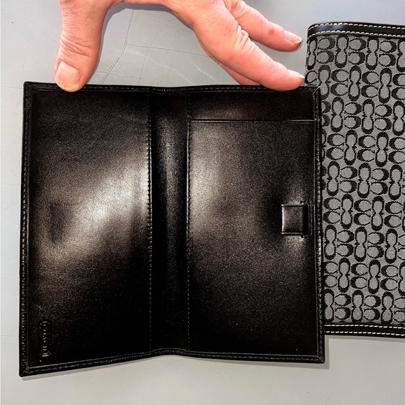 COACH Vintage Style C Logo w Leather Buckle Wallet & Matching Checkbook Cover - Picture 6 of 11